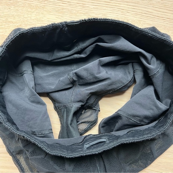 Lululemon City Sky Run By Short size 8 - Picture 3 of 5